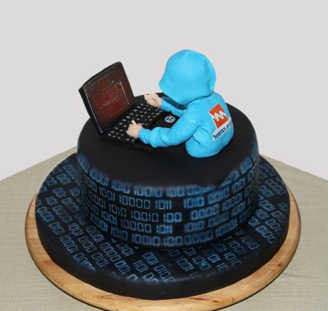 Cyber warrior cake Ps4 Cake, Computer Cake, Boy 16th Birthday, 25th Birthday Cakes, Teen Cakes, Birthday Cake For Husband, Cake For Husband