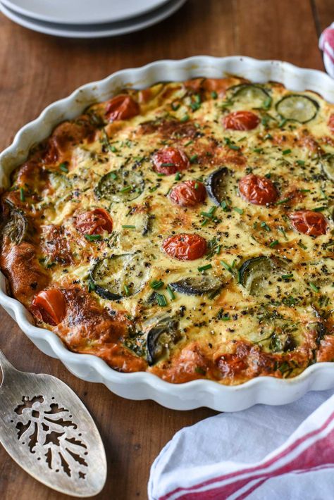 Crustless Quiche Pie, Quiche, Veggie Entrees, Quiche Recipes Crustless, Vegetable Quiche Recipes, Savory Bakes, Classic Quiche, Healthy Quiche, Vegetarian Quiche