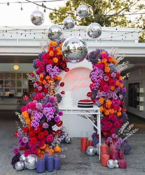 @onpointplanningco • Bringing in the weekend with some fun 🪩 🥀This disco inspired wedding is everything • Event Stylist, Concept… | Instagram Disco Wedding Centerpieces, Disco Garden Party Wedding, Disco Garden Wedding, Garden Disco, Floral Disco Party, Garden Disco Party, Disco Wedding Reception, Disco Balls And Florals, Disco Garden Party