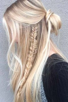 24 Easy Summer Hairstyles To Do Yourself Our collection of easy summer hairstyles will help you to look drop dead gorgeous on the beach or poolside. And the best thing is that these hairstyles will be ideal not only for dry but also for wet hair. http://glaminati.com/easy-summer-hairstyles/ Braids Easy, Fishtail Braid, Simple Summer, Easy Hairstyle, Easy Summer Hairstyles, Have Inspiration, Hairstyles Summer, Penteado Cabelo Curto, Long Blonde