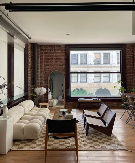 Loft Aesthetic, Brownstone Interiors, Bauhaus Interior, Nyc Rooms, Loft Home, Flat Interior, Nyc Apartment, Apartment Inspiration, Living Room Inspo