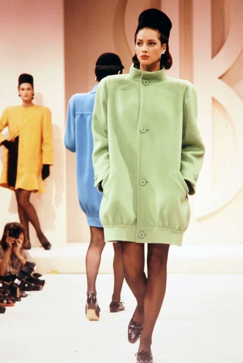 Bill Blass - Fall 1987 RTW 60s Aesthetic, Bill Blass, Christy Turlington, Runway Show, Couture, Haute Couture