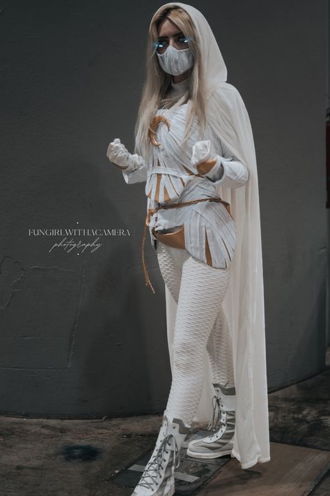 Moon Knight Outfit Ideas, Moon Knight Costume Female, Moon Night Costume, Female Moon Knight Cosplay, Moonknight Cosplay Diy, Moon Knight Cosplay Diy, Moon Knight Costume Diy, Moon Knight Outfit, Halloween Costumes Marvel