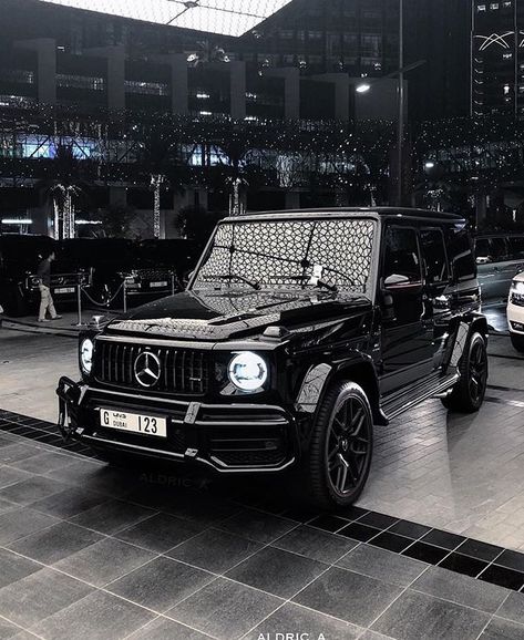 Mercedes Auto, Black Mercedes, Tmax Yamaha, Dream Cars Mercedes, Mercedes G Wagon, G63 Amg, Cars Mercedes, Mercedes Benz G Class, Benz G Class