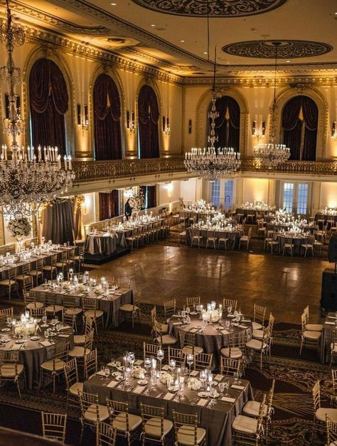 Traditional Wedding Venue Ideas, Ballroom Party Aesthetic, Wedding Venues Ballroom, Big Wedding Venues Indoor, Wedding In Historic Building, Wedding Venue Dance Floor, Omni William Penn Wedding, Mafia Wedding Decor, Wedding Dance Floor Aesthetic