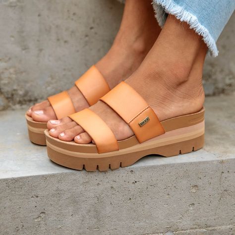 Women's Slides | REEF® Beach & Pool Slides Old Lady Shoes, Platform Sandals Outfit, Reef Sandals, Reef Shoes, High Sandals, Suede Slides, Sandals Outfit, Natural Women, Womens Slides