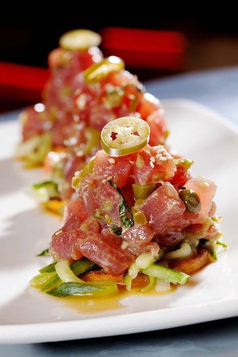 tuna ceviche                                                                                                                                                                                 Más Best Tuna Poke Bowl Recipe, Ceviche Tacos, Tuna Crudo, Ceviche Recipes, Tuna Ceviche, Ceviche Recipe, Num Num, Tuna Recipes, Sushi Recipes