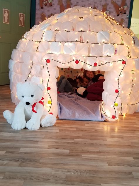 The IGLOO – Scholars in Training Preschool Blog Preschool Igloo Dramatic Play, Igloo For Preschool, Milk Jug Igloo Instructions, Diy Grotto Christmas, Igloo Dramatic Play, Igloo Decor, Elf Igloo, Winter Dramatic Play, Marshmallow Igloo