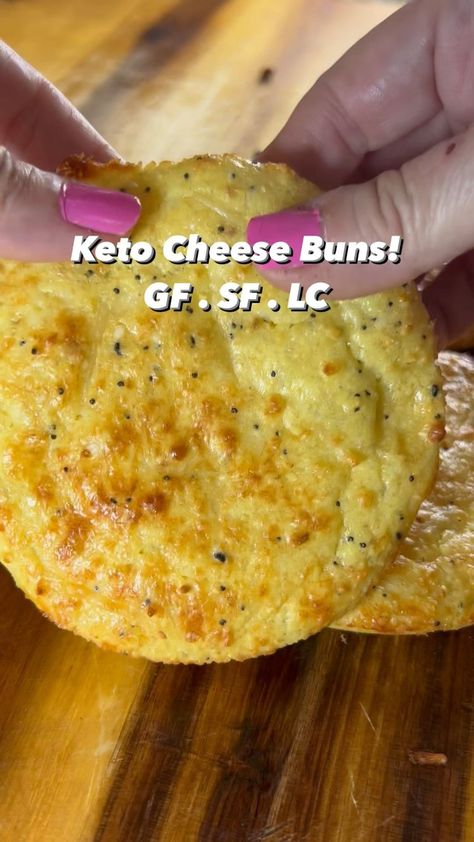 Gluten Free Keto Recipes, Low Carb Bun, Sandwich Toast, Bun Bread, Keto Buns, Cheese Buns, Keto Success, Keto Breads, Keto Cheese