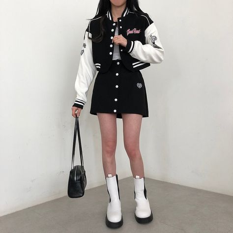 Skirts With Varsity Jackets, Girlish Outfits, Ulzzang Outfit, Varsity Jacket Outfit, Short Semi Formal Dresses, Casual Frocks, Art Outfit, Outfit Korean, Winter Fashion Outfits Casual