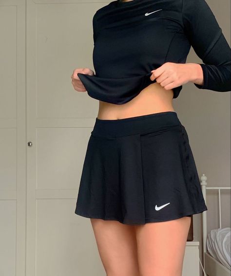 tennis tennisskirt skirt sportswear sportmotivation nike nikeoutfit Nike Skirt Tennis, Tennis Skirt Gym Outfit, Cute Workout Outfits Skirt, Nike Fitness Outfits Women, Badminton Outfit Women Aesthetic, Skirt Workout Outfit, Tenis Skirt Outfits Aesthetic, Exercise Skirt Outfit, Sport Skirt Outfit Casual