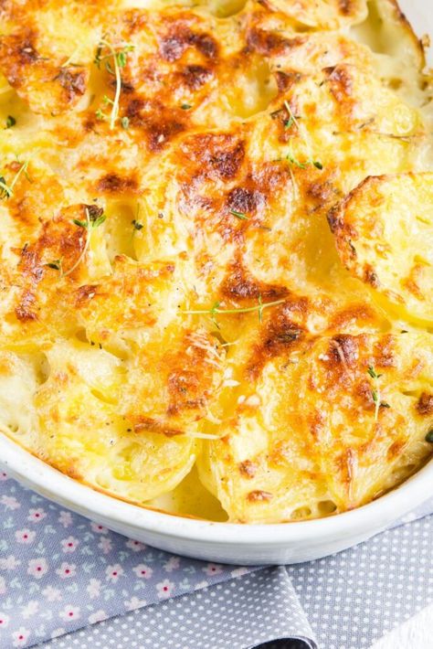 Dauphinoise Potatoes Jamie Oliver Dauphinoise Potatoes Recipes, Jamie Oliver Potatoes, Dauphinoise Potatoes, Jaime Oliver, French Dinner Parties, Potatoes Dauphinoise, Party Side Dishes, French Dinner, Easy Foods