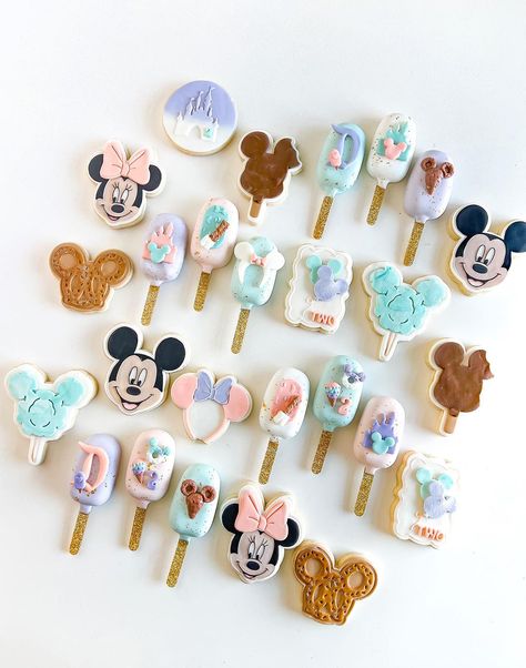 🏰Disney Themed Treats ✨ #disney#disneycookies#disneycakesicles#cookies#cakesicles#cakepopsicle#lasvegascookies#lasvegastreats#lasvegas | Instagram Disney Theme Treats, Disney Dessert Table, Disneyland Dessert Table, Disney Themed Cookies, Disneyland Birthday Party Food, Disneyland Party Ideas, Disney Birthday Cookies, Disney Theme Cookies, Disney Cakesicles