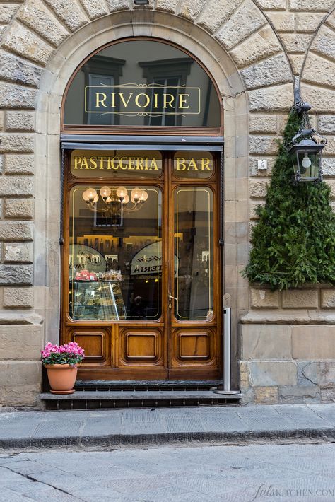 Italian Store Fronts, Rivoire Florence, Shops In Italy, Italian Coffee Shop, Almond Paste Cookies, Store Front Windows, Vintage Bakery, Italian Bar, Italian Bakery