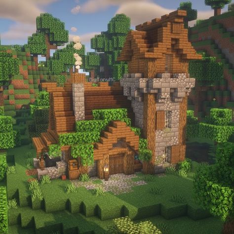 A wood and stone house with a tower that makes a great starter house! Tutorial for it at the link! Minecraft Tower House, Minecraft Hus, Minecraft Tower, Minecraft Small House, Minecraft Medieval House, Minecraft Starter House, Rumah Minecraft Sederhana, Starter House, Medieval House