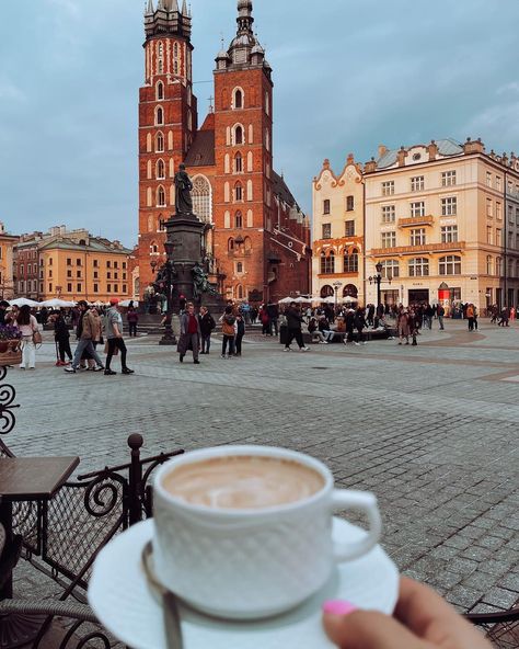 Krakow Photography Ideas, Krakow Poland Winter, Krakow Poland Aesthetic, Coffee With View, Krakow Aesthetic, Krakow Christmas, Poland Aesthetics, 2024 Intentions, Polish Core