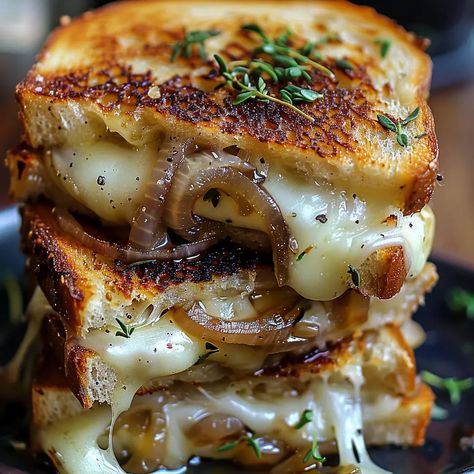 French Onion Grilled Cheese Meatball Grilled Cheese, Cheese And Onion Toast, French Toast Grilled Cheese, Grilled Swiss Cheese Sandwich, Brioche Grilled Cheese, French Sandwich Recipes, French Onion Grilled Cheese, Grilled Cheese Recipes Gourmet, Onion Grilled Cheese