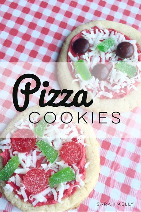 Diy Pizza Cookies, Cookies That Look Like Pizza, Pizza Shaped Cookies, Cookie Challenge Ideas, Pizza Valentine Cookies, Pizza Party Cookies, Pizza Cupcakes Birthday, Pizza Cookies Decorated, Pizza Sugar Cookies