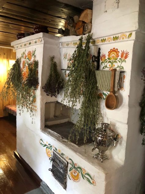 Russian Interior Design Traditional, Slavic Interior, Russian Interiors, Culture Architecture, Cottagecore Home, Traditional Pottery, Interiors Dream, House Room, Tea House