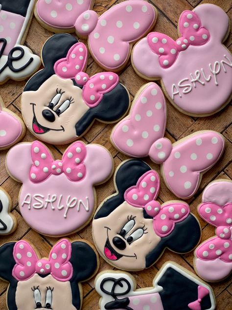 Minnie Mouse 1st Birthday Cookies, Minnie Birthday Cookies, Minnie Mouse Cookies 3rd Birthday, Minnie Mouse 2nd Birthday Cookies, Minnie Mouse Cookies 1st Birthday, Oh Twodles Birthday Girl Cookies, Minnie Mouse Decorated Cookies, Minnie Mouse Royal Icing Cookies, Minnie Mouse Cookie Cake