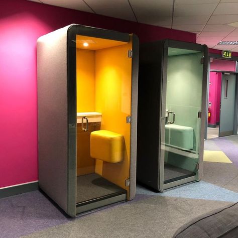 Free-standing telephone booths are often used in open plan offices where staff need to make private phone calls or private calls away from the desk. The upholstered panels provide acoustic privacy and also bring an element of design to the office. Office Privacy, Standing Office, Phone Booth Office, Acoustic Ceiling Tiles, Pharmacy Design, Telephone Booth, Collaboration Space, Phone Booth, Upholstered Panels