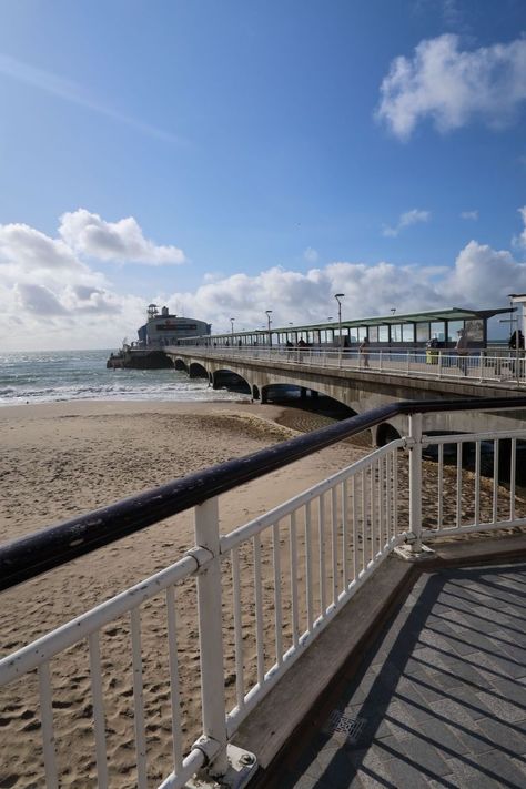 Bournemouth Holidays: Spending a weekend in Bournemouth - Sophie's Suitcase Bournemouth Beach Aesthetic, Bournemouth Aesthetic, Bournemouth England, Bournemouth Beach, Dorset Coast, England Aesthetic, Caravan Holiday, Brighton Uk, Uk Beaches