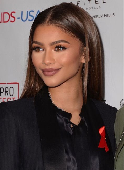 Zendaya Makeup, Zendaya Hair, Drag Queen Makeup, Prom Eye Makeup, Celebrity Makeup Looks, New Template, Queen Makeup, Glam Makeup Look, Makijaż Smokey Eye