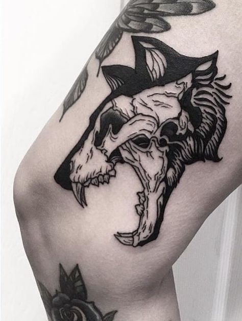 Gotik Tattoo, Fenrir Tattoo, Tattoos And Their Meanings, 4 Tattoo, Animal Skull, Geniale Tattoos, Badass Tattoos, Start Reading, Black Ink Tattoos