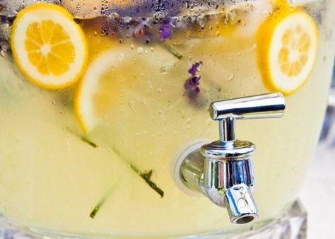 Fantasy Food, Lavender Lemonade, Wedding Drink, Lemon Lavender, Lavender Wedding, Sunflower Wedding, Lemon Water, Wedding Food, Mixed Drinks