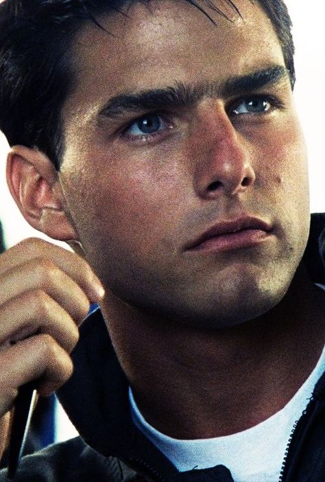 Tom Cruise as Pete “Maverick” Mitchell in Top Gun (1986) Pete Maverick Mitchell, Maverick Mitchell, Tom Cruise Hot, Cruise Pictures, 80s Men, Best Boyfriend, Young Actors, The Perfect Guy, Fictional Crushes