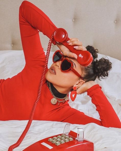 Heart Sunglasses Photoshoot, Sunglasses Photoshoot Photo Ideas, Vintage Phone Photoshoot, Photoshoot With Phone, Red Photoshoot Ideas, Telephone Photoshoot, Poses With Phone, Rebranding Photoshoot, Red Vintage Phone