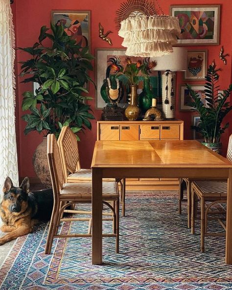 Terracotta Dining Room, Bohemian Kitchens, Desert Living Room, Wood Plants, Terracotta Walls, Plant Apartment, Color Palette Living Room, Bohemian Kitchen, Desert Living