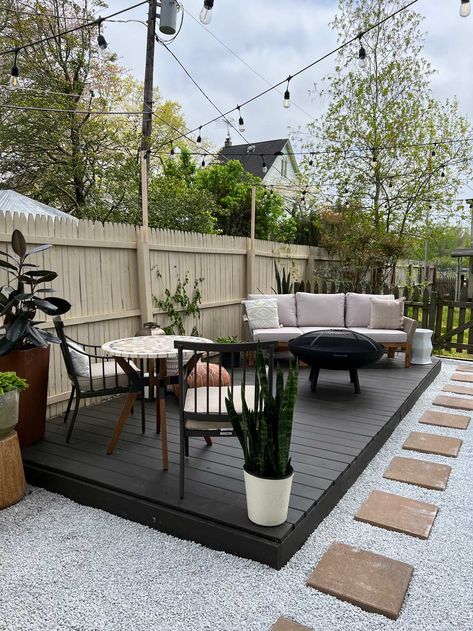 A beautiful new outdoor deck with a fire pit, bench, chairs, table, and white hexagon ceramic garden stool. Backyard Renovations, Outdoor Entertaining Spaces, Backyard Remodel, Diy Backyard Landscaping, Backyard Inspiration, Modern Backyard, Backyard Inspo, Home Landscaping, Outdoor Decor Backyard