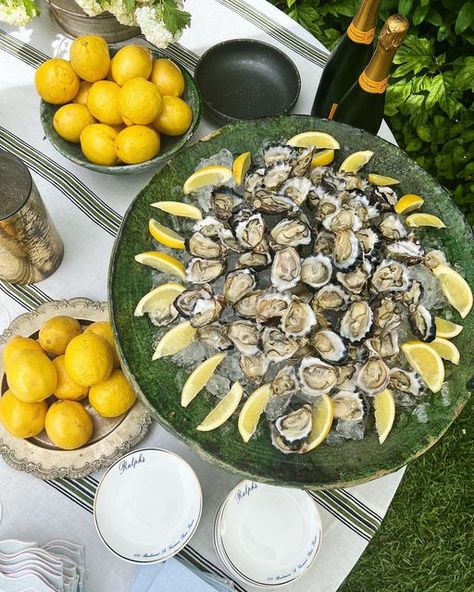 Creating Delicious Food Daily on Instagram: "The countdown is on to finally start planning some of our own personal festive events. How do you spend your Christmas Eve and what’s on the menu? We spend ours each year with our mates, Mates’mas. After being introduced to and serving up these (pictured) magnificent oysters this year by @east33sydney at @rosedale_farm @stevecordony with @thecordonykitchen, we have our eyes firmly set on a Christmas Eve Oyster Bar with our mates. Now to decide on and Oyster Roast, Shucking Oysters, Pearl Party, Oyster Bar, On The Menu, Wedding Catering, Wedding Food, The Menu, Pretty Food