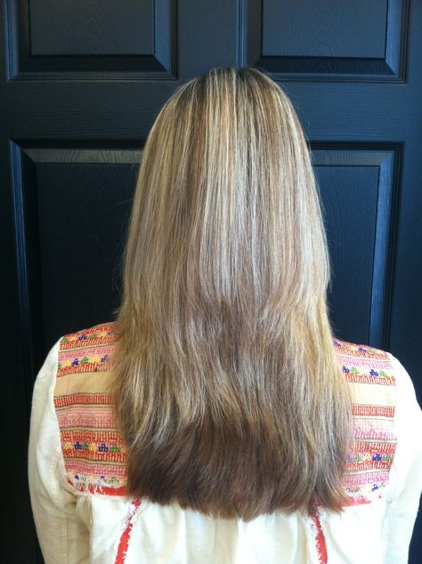 If you have long, thick hair and want a change, why not try adding layers.  Layers will always give you a great shape without losing any of your existing length.  Layers also help keep hair from being weighed down and add body.  Color and Cut by @Heather Kbaucomsalon Layers Unstyled Hair, Unstyled Long Layers, Unstyled Layers, Layers Unstyled, Unstyled Layered Hair, Unstyled Hair, Change Hairstyle, Blonde Layered Hair, Hair With Layers