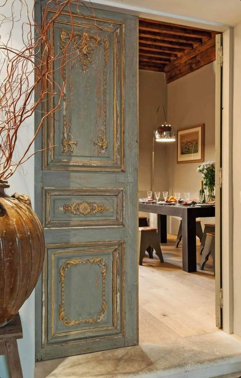 Avignon Villa, Unique Doors Interior, Unique Door Design, Painted Interior Door, French Style Interior Design, Interior Door Color, Artist Retreat, Modern Parisian, Parisian House