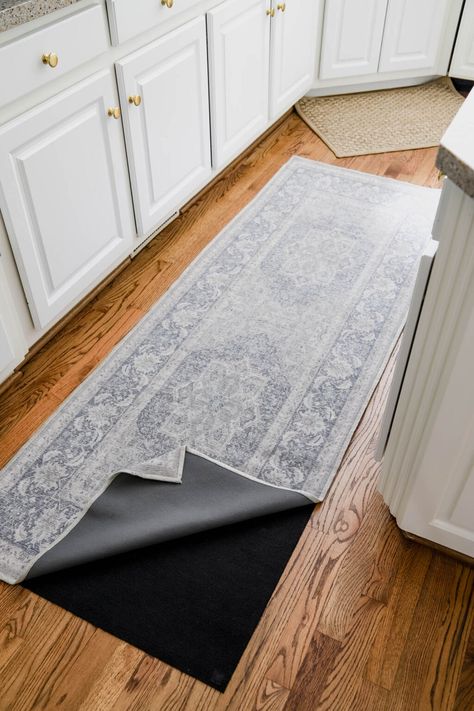 Runners In Bedroom, Bathroom With Rug, Runner In Kitchen, Kitchen Runner Rug Ideas, Entry Runner Rug, Summer Living Room, Bathroom Runner Rug, Runner Rug Entryway, Ruggable Rug