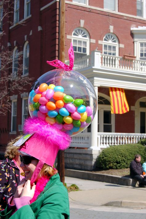 Bubblegum Dispenser Hat | 2008 Easter Parade Fan District; R… | Flickr Easter Bonnets For Boys, Easter Bonnet Competition, Easter Hat Parade, Easter Bonnets, Parade Ideas, Crazy Hat, Easter Hat, Crazy Hat Day, Silly Hats