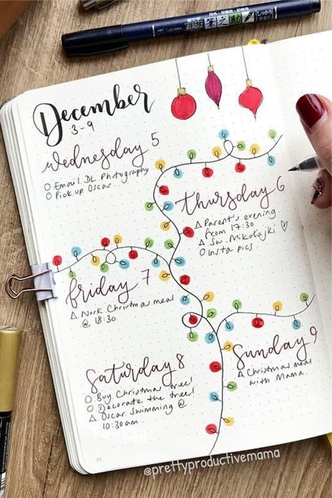 Check out the best DECEMBER weekly spread ideas to try in your bullet journal! #bujo #bulletjournal #weeklyspread #weeklylayout Christmas Bullet Journal Ideas, Christmas Bullet Journal, December Bullet Journal, Bullet Journal 2020, 29 December, Bullet Journal Ideas, Calendar 2020, Weekly Spread, Journal Ideas