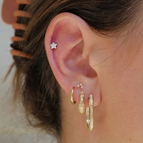 Stacked Lobe, Forward Helix Piercings, 3 Lobe Piercings, Triple Forward Helix Piercing, Ear Lobe Piercings, Upper Lobe, Forward Helix Piercing, Cool Ear Piercings, Pretty Ear Piercings