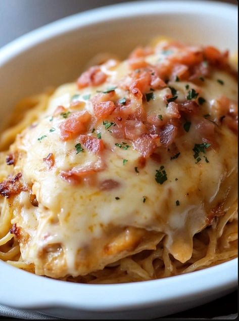 Chicken Smothered in Queso Chicken Smothered In Queso, Chicken And Queso Recipes, Queso Smothered Chicken, Mashed Potato Cake Recipe, Chili Cheese Dip Recipes, Queso Chicken, Cheesy Baked Chicken, Spicy Queso, Chicken Smothered