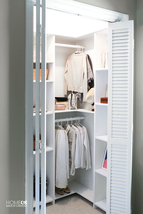 Learn how to build a stunning custom closet system that doesn't waste any space! These free build plans are perfect for deep closets that are not walk in. Small Closet Design, Custom Closet Shelving, Organiser Son Dressing, Diy Custom Closet, Deep Closet, Closet Shelving, Small Closet Space, Small Cupboard, Closet Renovation