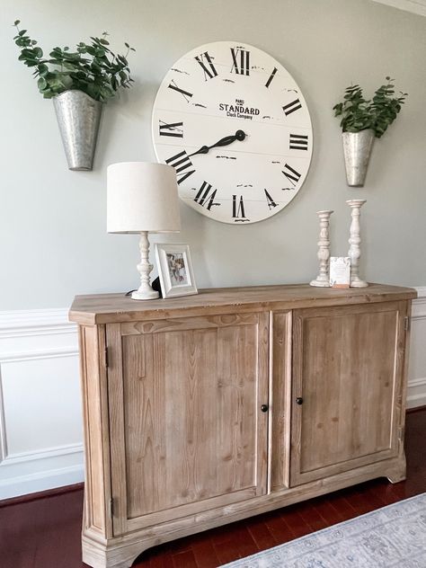 Clock In Dining Room Wall, Clock Dining Room Wall, Large Clock Wall Decor Dining Room, Above Kitchen Table Wall Decor, Dining Room Clock Wall Decor, Empty Wall Ideas Dining Room, Large Dining Room Wall Decor Ideas, Large Wall Clock Decor Ideas, Dining Room Clock