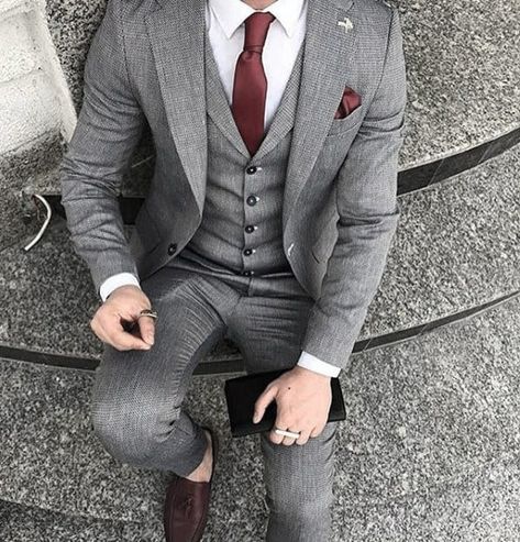 Grey Suit Brown Shoes, Wedding Suits Men Grey, Red Tie Men, Maroon Suit, Grey Suit Wedding, Suit Brown, Grey Suit Men, Dark Gray Suit, Grey Swimsuit