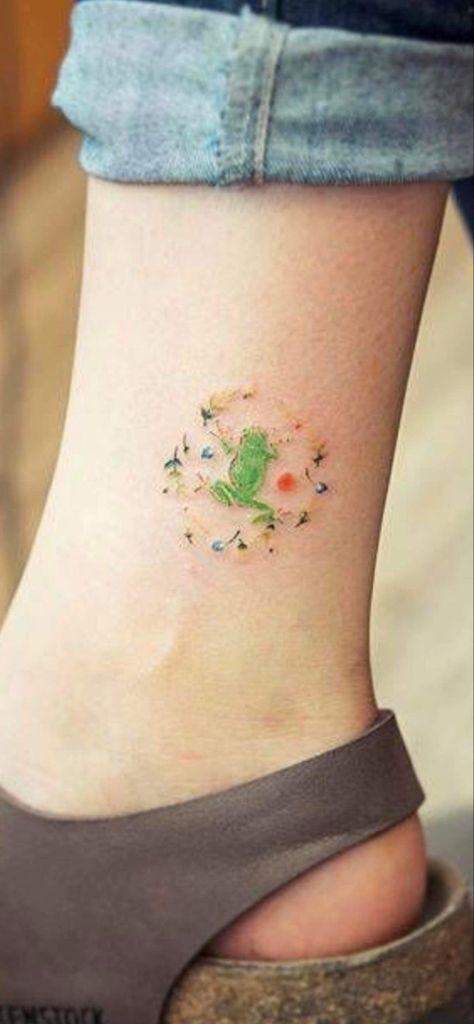 Mother Daughter Frog Tattoos, Feminine Frog Tattoo, Little Frog Tattoo, Small Frog Tattoo, Cute Frog Tattoo, Inner Ankle Tattoo, Frog Tattoo Ideas, Inner Ankle Tattoos, Community Tattoo