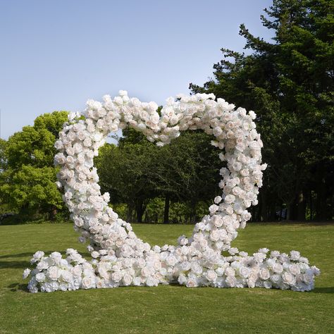 Heart Arch, Floral Party Decorations, Floral Arch Wedding, Dream Wedding Decorations, Flower Wall Wedding, Wedding Types, Wedding Arch Flowers, Arch Decoration, Arch Flowers