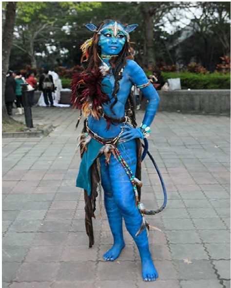 Avatar’s Neytiri Avatar Costume, Avatar Halloween, Most Popular Halloween Costumes, Avatar Cosplay, Popular Halloween Costumes, Cosplay Characters, Costume Collection, Maquillage Halloween, Amazing Cosplay