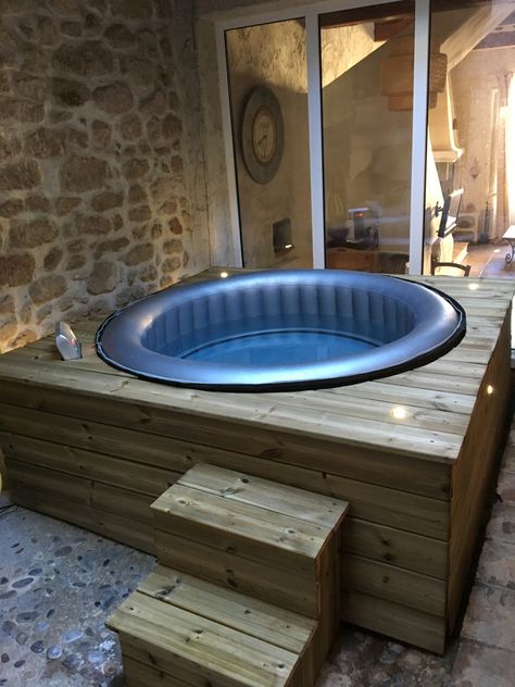 Lay Z Spa Garden Ideas, Lazy Spa Surround Ideas, Lazy Spa Garden Ideas, Inflatable Jacuzzi, Lazy Spa, Piscina Intex, Hot Tub Surround, Hot Tub Room, Hot Tub Patio