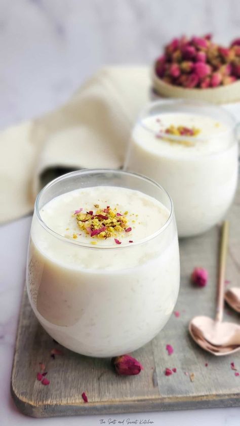 Stovetop Rice Pudding, Lebanese Rice, Middle Eastern Rice, Arabisk Mad, Lebanese Desserts, Ramadan Desserts, Rice Pudding Recipe, Middle Eastern Desserts, Sweet Kitchen