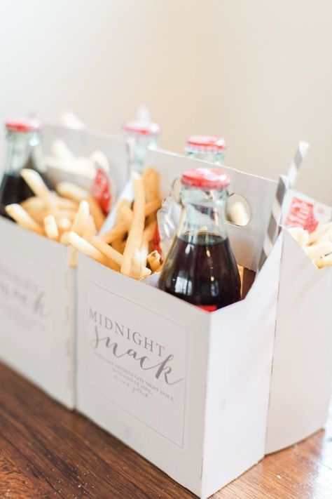 9 Wedding Favors Your Guests Will Actually Want to Grab | Apartment Therapy Creative Wedding Favors, Wedding Favors And Gifts, Rustic Wedding Decorations, Cheap Favors, Edible Wedding Favors, Unusual Weddings, Best Wedding Favors, Wedding Favors Cheap, Favors Diy